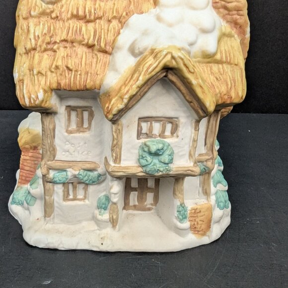 Christmas Cottage House Ceramic Thatched Roof Christmas Village Building Working - Picture 5 of 9